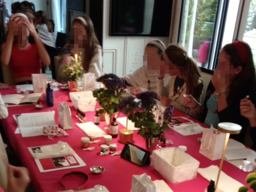 Anniversaire création de cosmétiques à Paris 15e