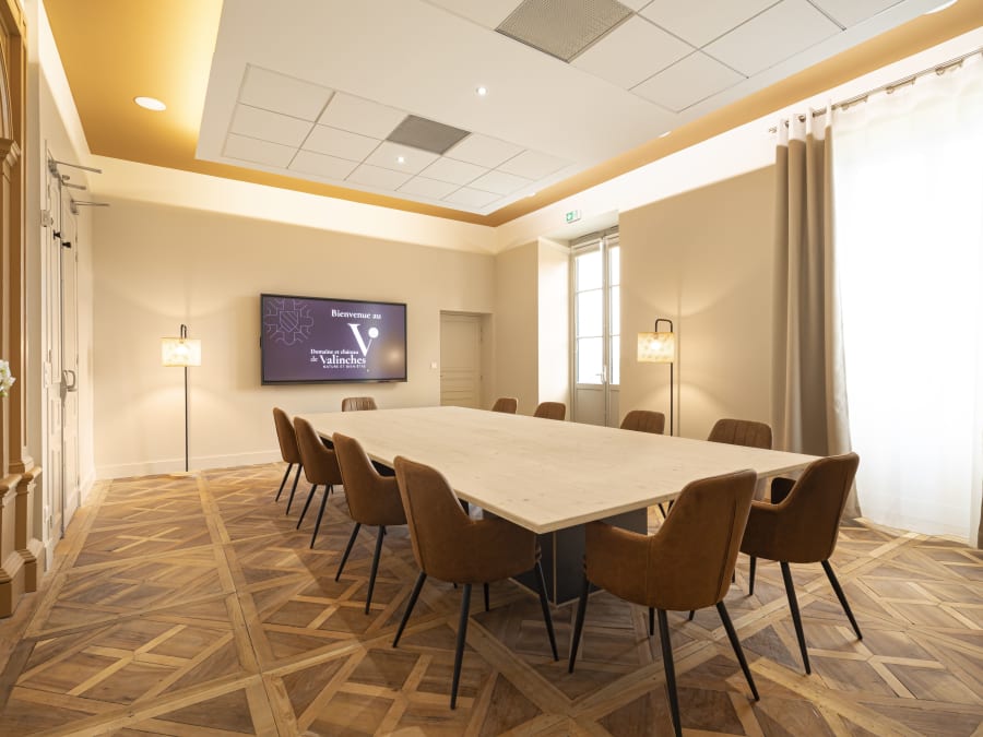 Domaine et Château de Valinches à Marols (42)