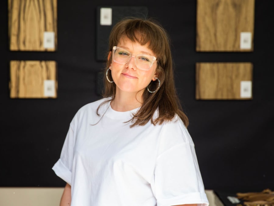 Inlaid pocket mirror workshop in Lyon 3rd district