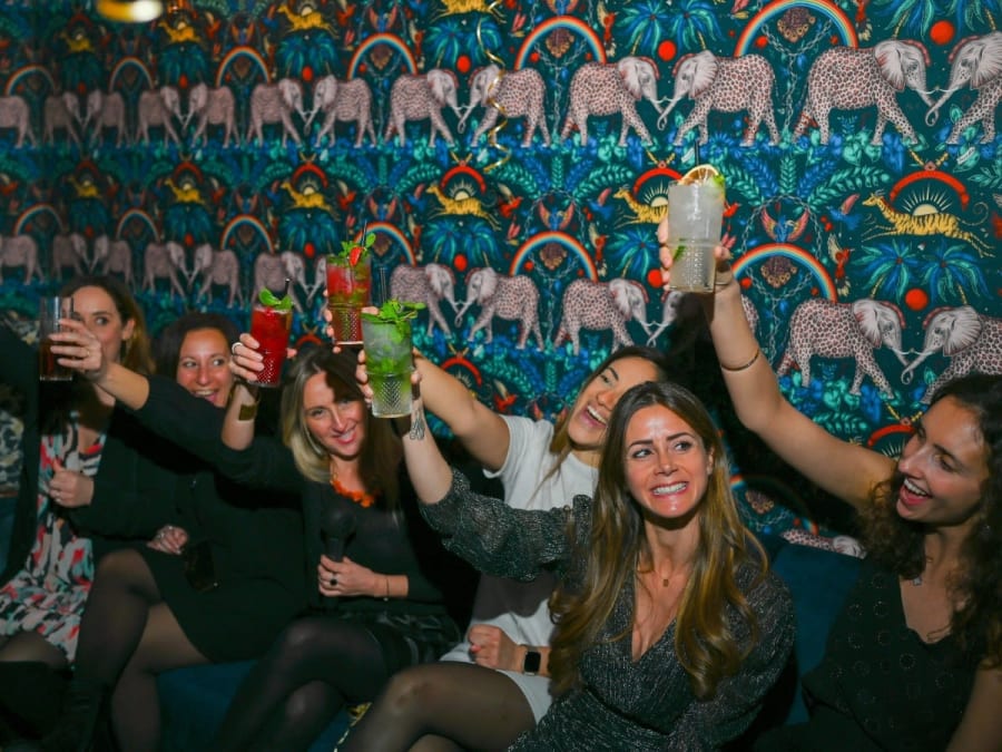 Sessão de karaoke em Aix-en-Provence (13)
