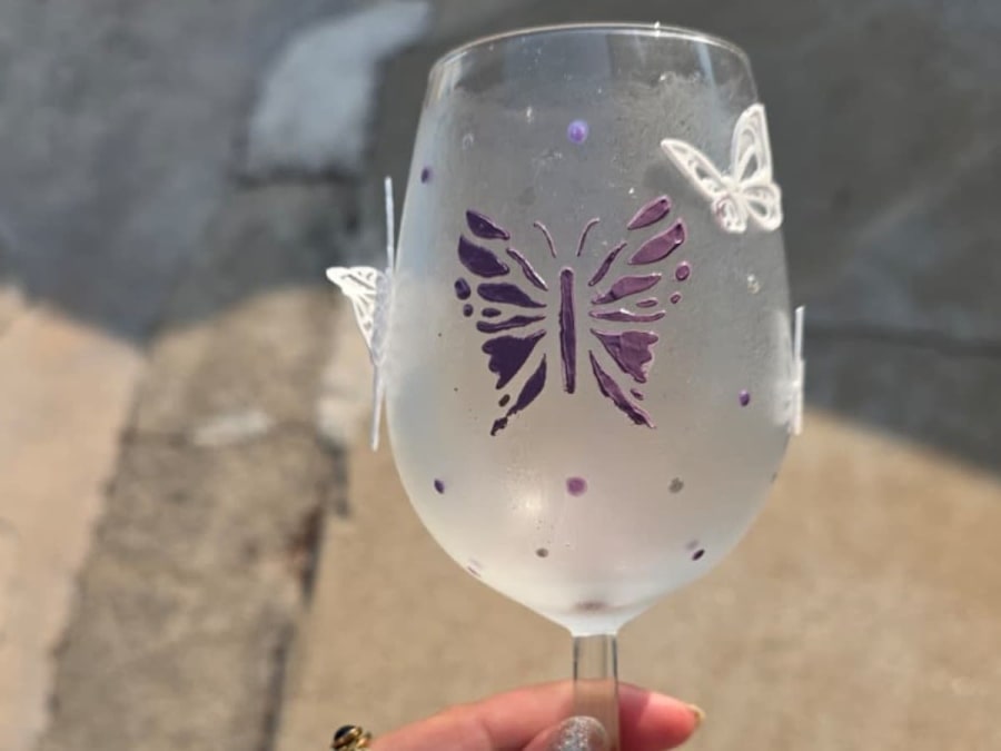 EVJF personnalisation de verres à vin & dégustation à Montpellier (34)