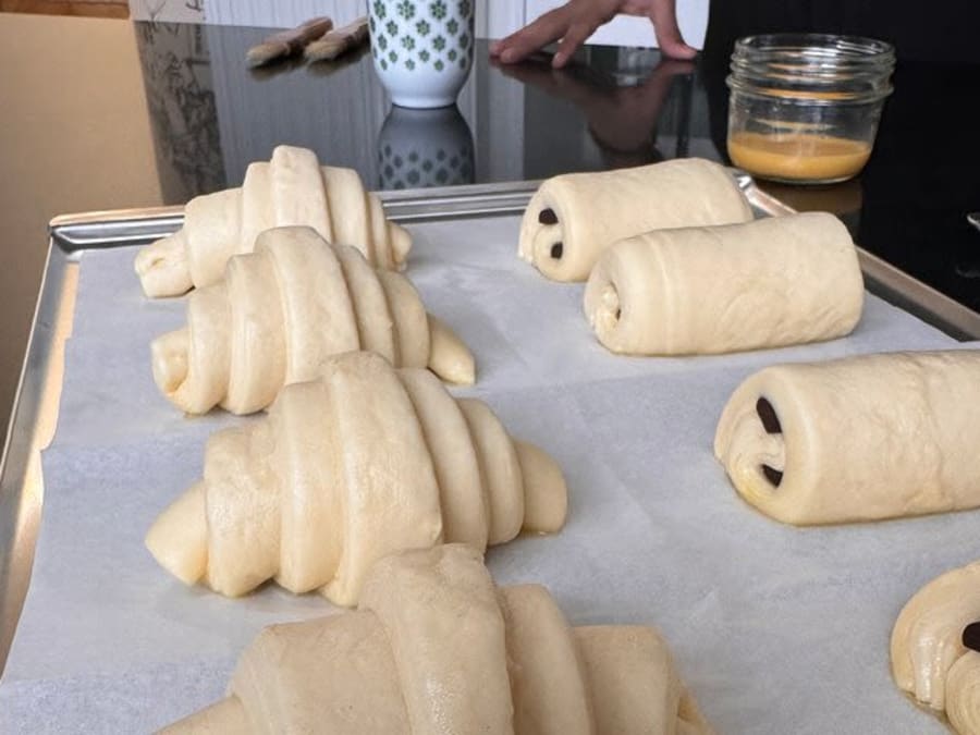 Croissant & Pain au Chocolat" pastry classes in Paris