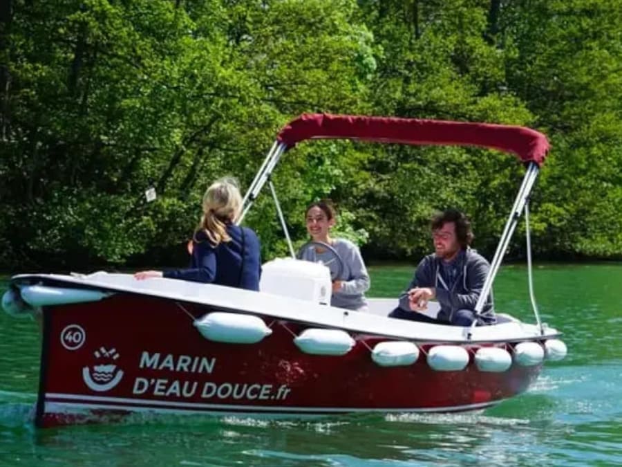 Location de bateau électrique (7 pers. max) à Cergy