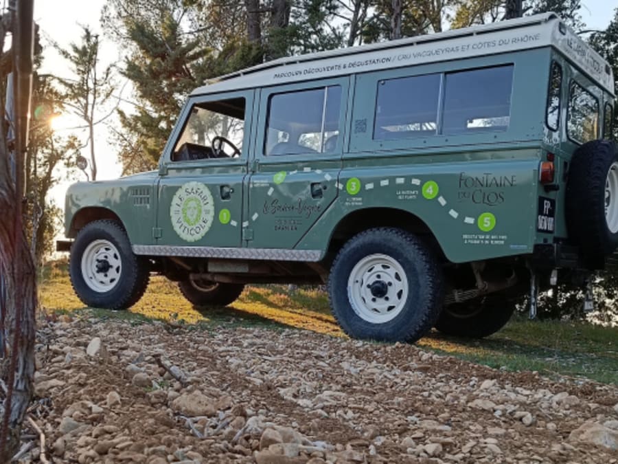 Safari viticole en Land Rover à Sarrians (84)