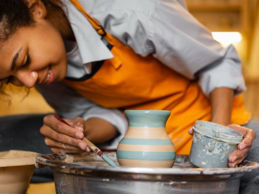 Team Building atelier peinture sur céramique à Pontoise (95)