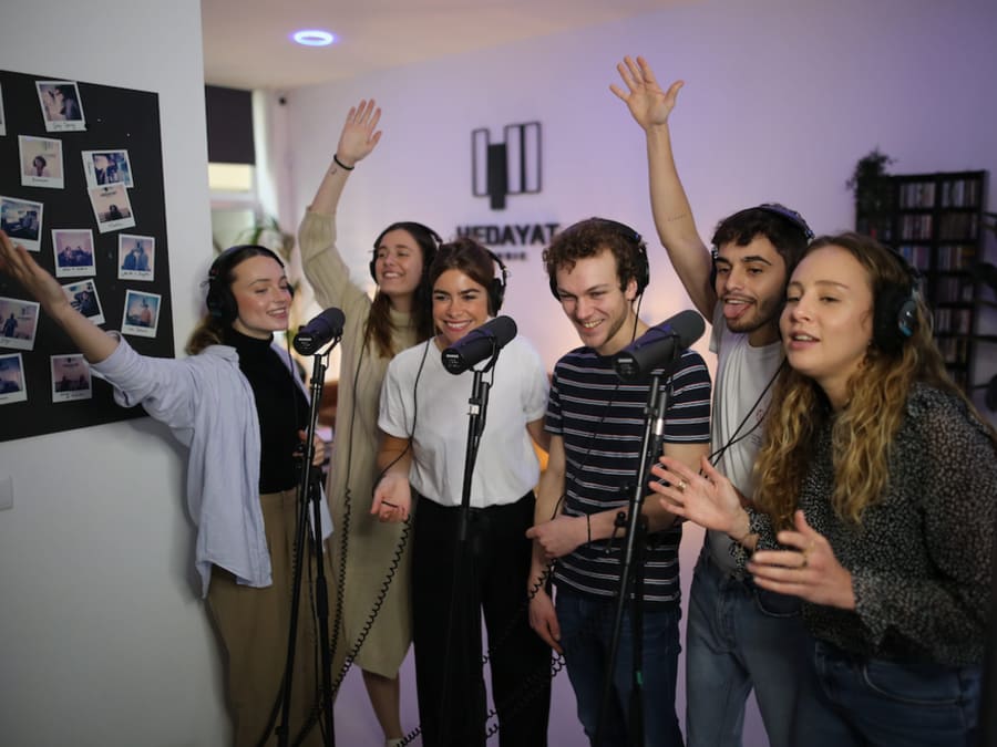 Media jornada en un estudio de grabación en el distrito 11 de Pa