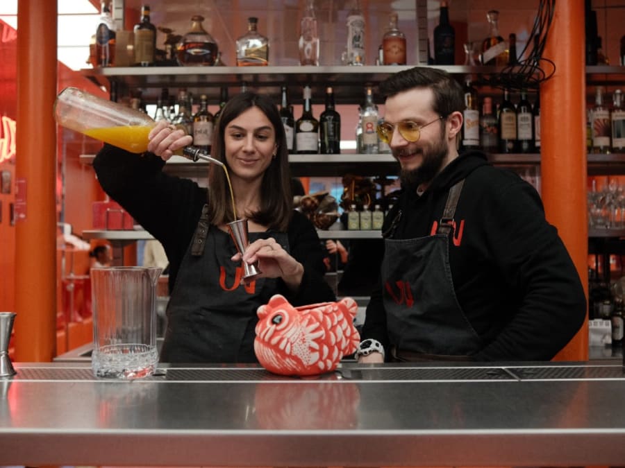 Taller de coctelería inmersiva en el distrito 8 de París