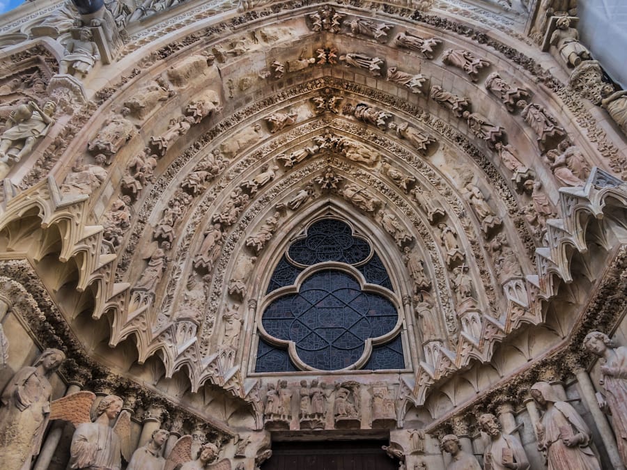 Visit to Notre-Dame Cathedral in Reims (51)