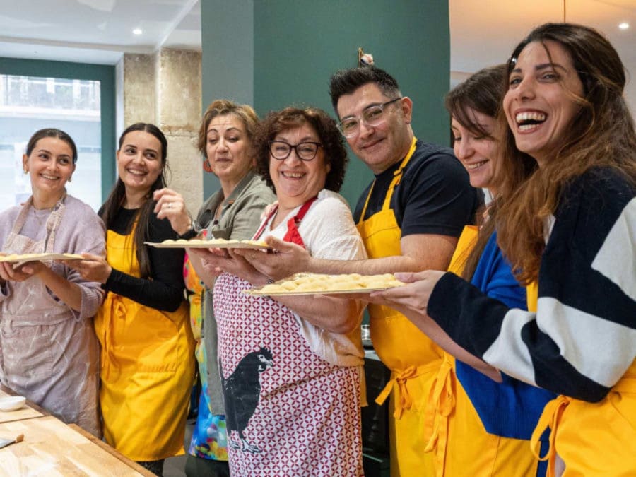 Team Building Atelier création de pâtes à Paris 18ème