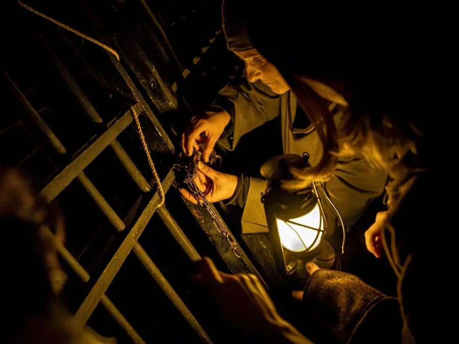 Immersive Escape Game "L'Aventure Fantastique" in Paris 20th dis