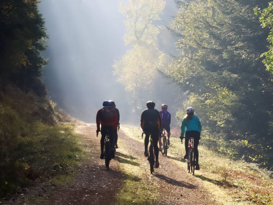Team Building à vélo Gravel dans le Morvan