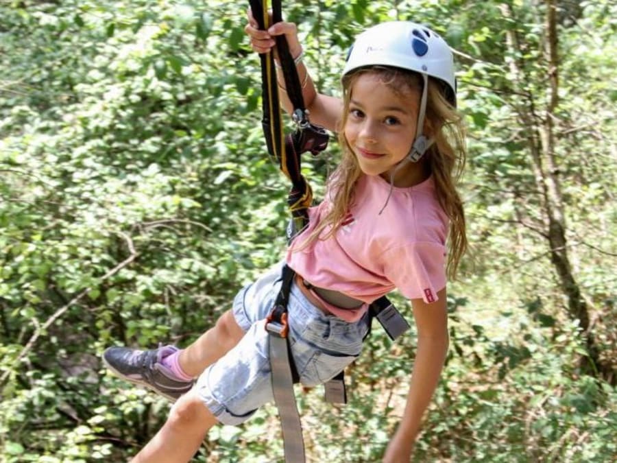 Accrobranche park in Chevry-Cossigny (77)