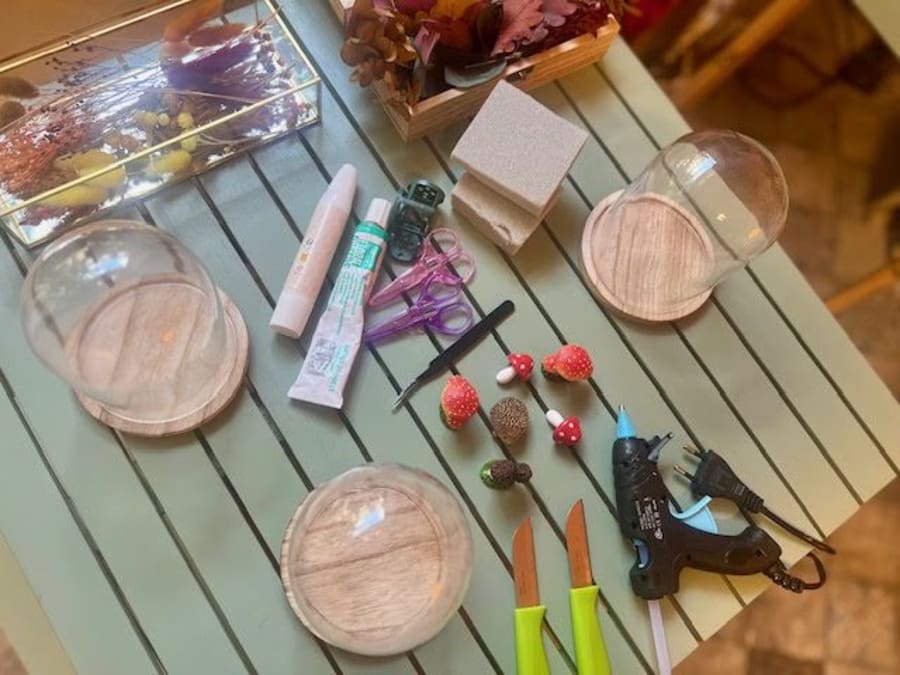 Atelier création d'une cloche en fleurs séchées à Paris 15ème