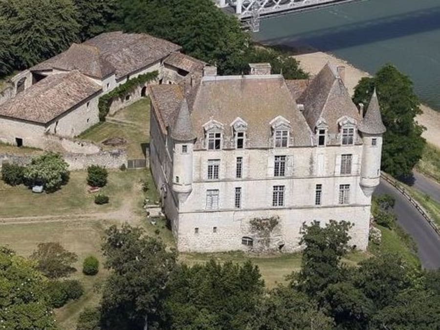 First flight in a microlight near Langon (33)