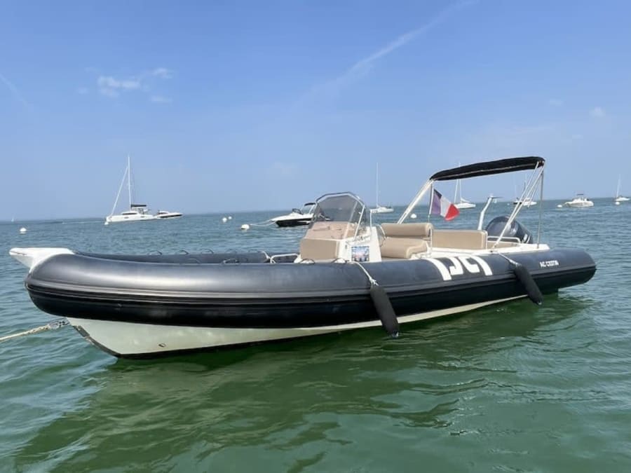Boat rental for 12 people in Arcachon (33)
