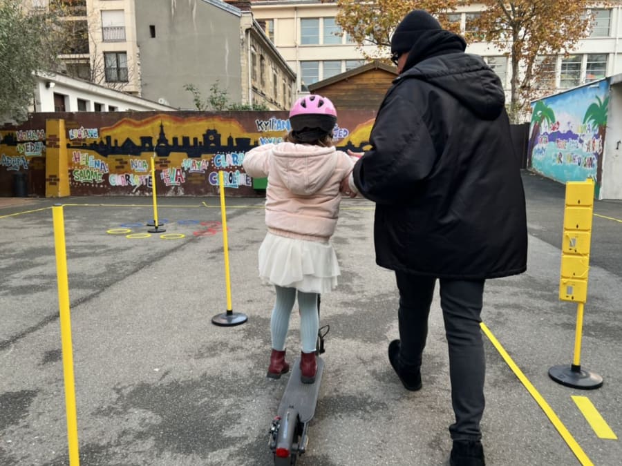 Anniversaire Initiation 2 roues & sécurité 9-15 ans à domicile