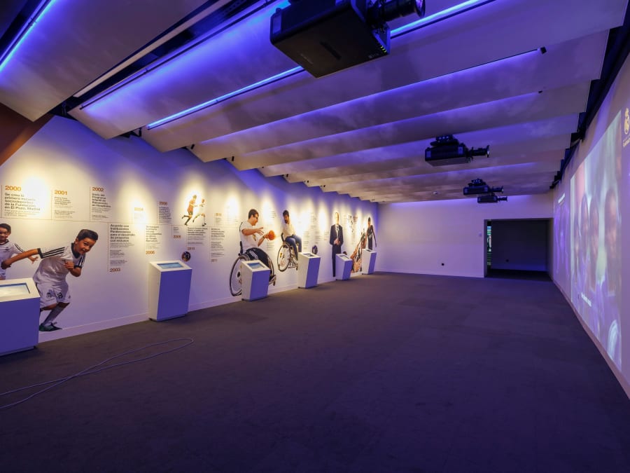 Stade Santiago Bernabéu et Musée du Real Madrid : Billet entrée rapide et visite guidée