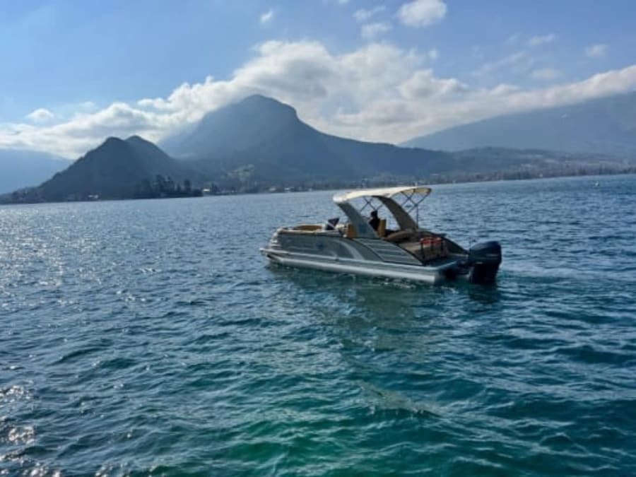 Private boat trip on Lake Annecy