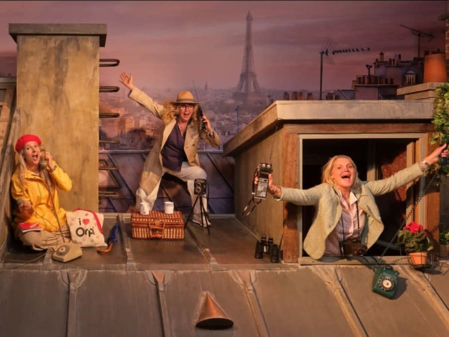 Una velada en un decorado de cine en el distrito 9 de París
