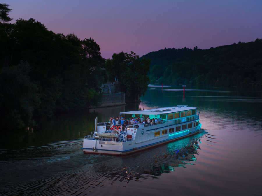 Dinner & cruise on the "Hermès" barge in Lyon (69)