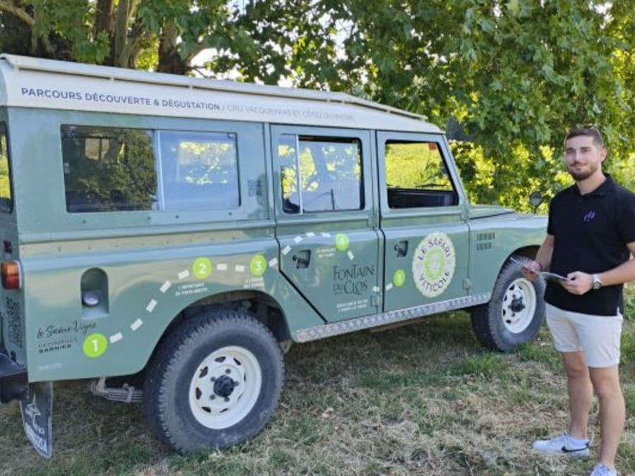 Safari viticole en Land Rover à Sarrians (84)