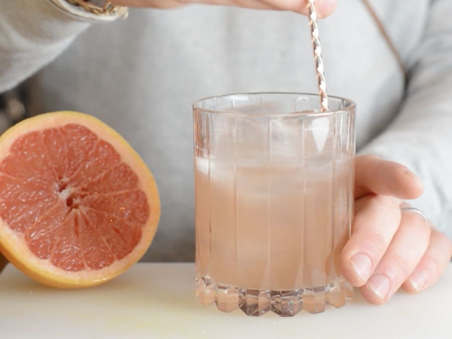 Taller de coctelería y creación de 4 cócteles en el distrito 11 