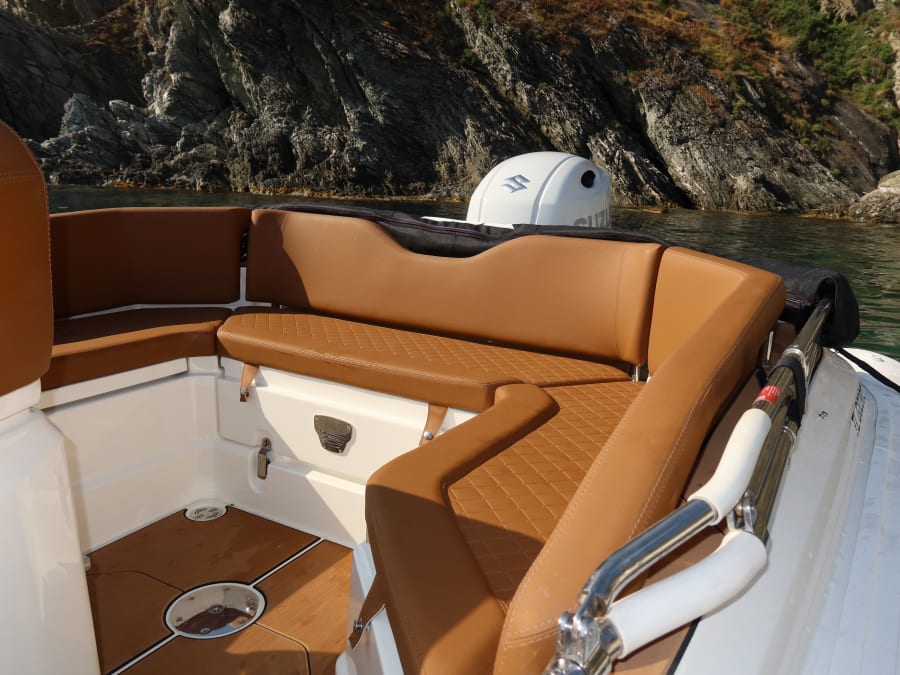 Location de bateau en journée avec ou sans skipper à Hyères (83)