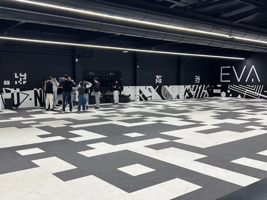 Realidade virtual numa arena na EVA Brest (29)