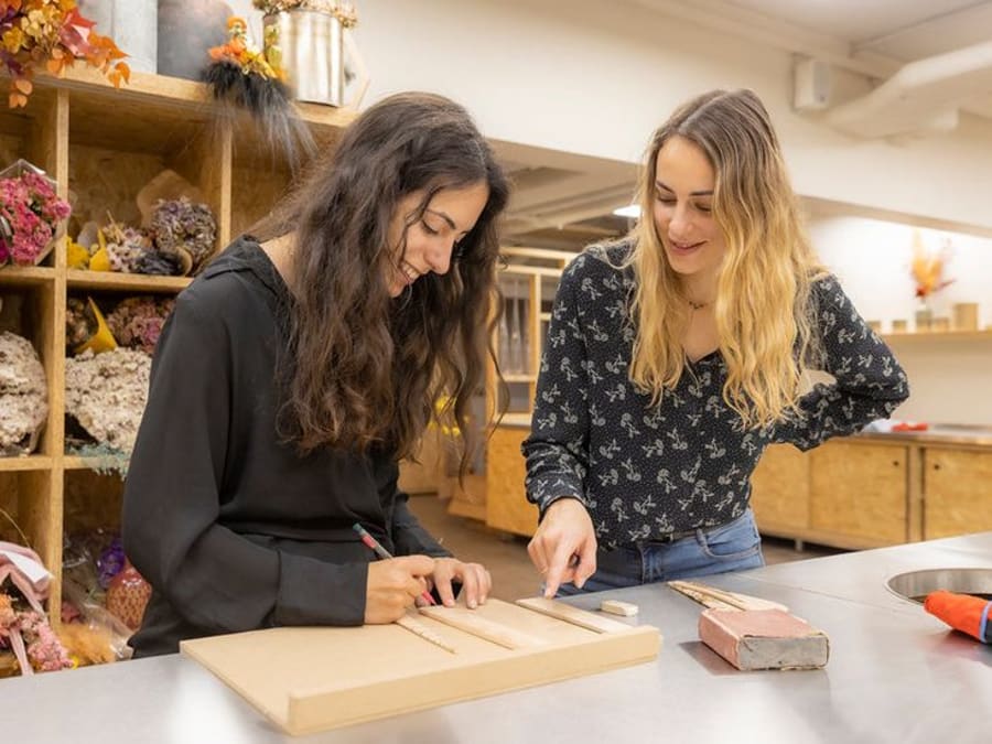 Team building atelier spatules en bois en IDF