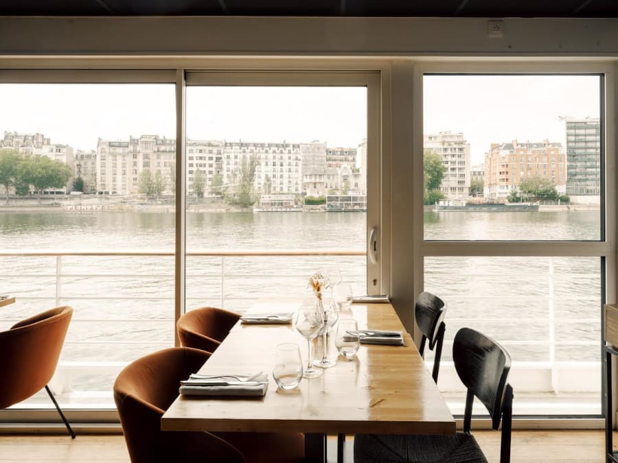 Péniche Quai Liberté à Paris 15ème