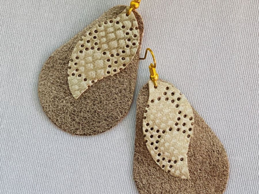 Workshop voor het maken van leren sieraden in Colombes (92)