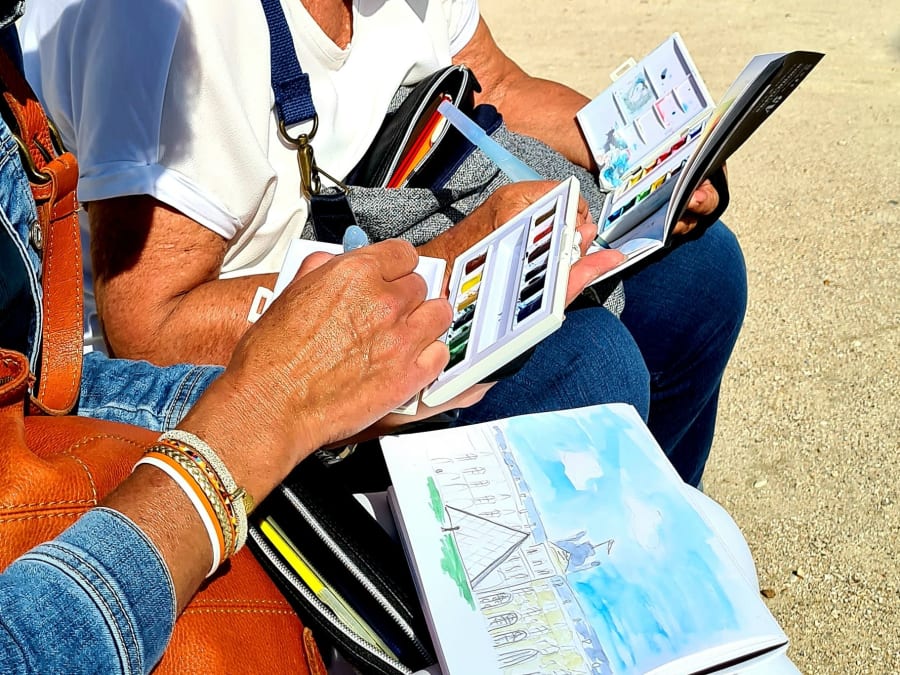 Drawing workshop and cultural walk from the Concorde to the Louv
