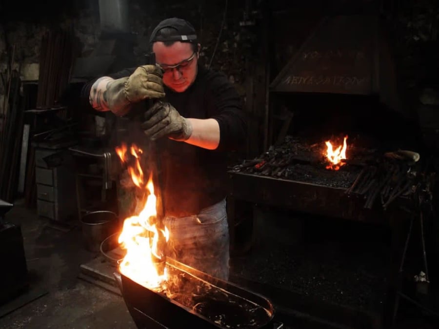 Axe-Making Workshop in Brissac, Loire-Aubance (49)