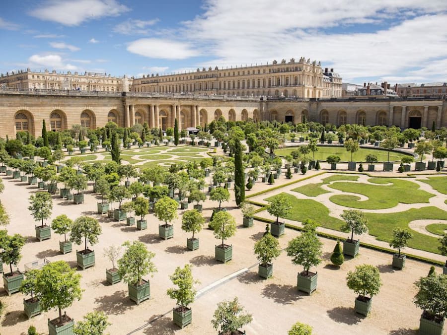 Ticket for the Palace of Versailles + Access to the gardens & Tr