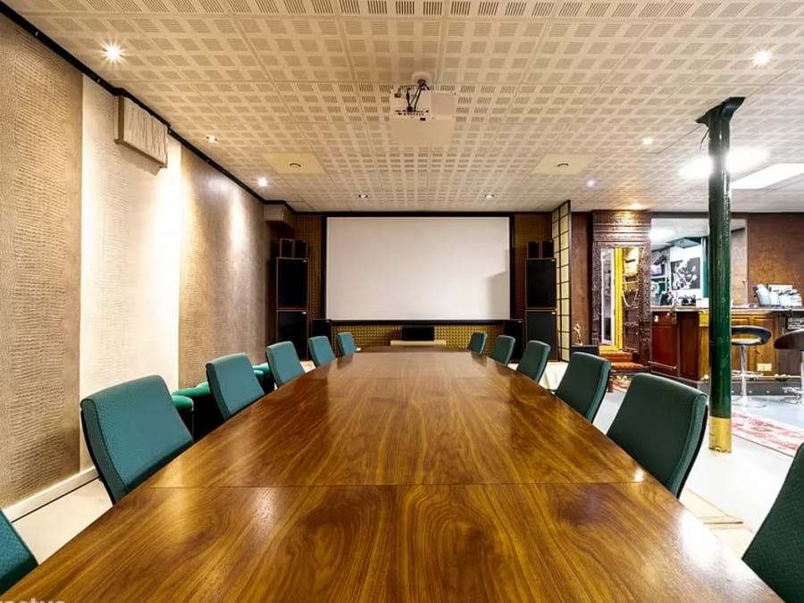 Cross Liner à Paris 8ème