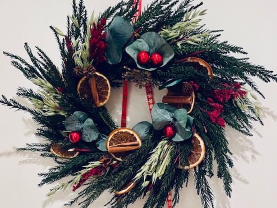 Atelier décorations florales de Noël  à Paris 15ème 