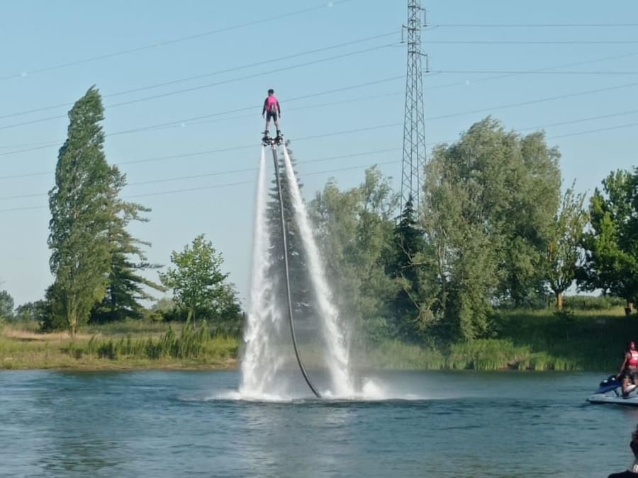 Iniciación al Flyboard en Varennes-sur-Seine (77)