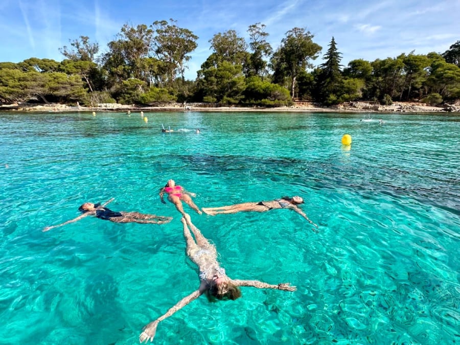 Excursión a las islas de Lérins en barco semirrígido con salida 