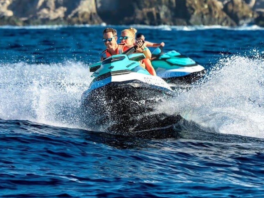 Jet-ski au lever du soleil et petit-déjeuner au depart d'Antibes