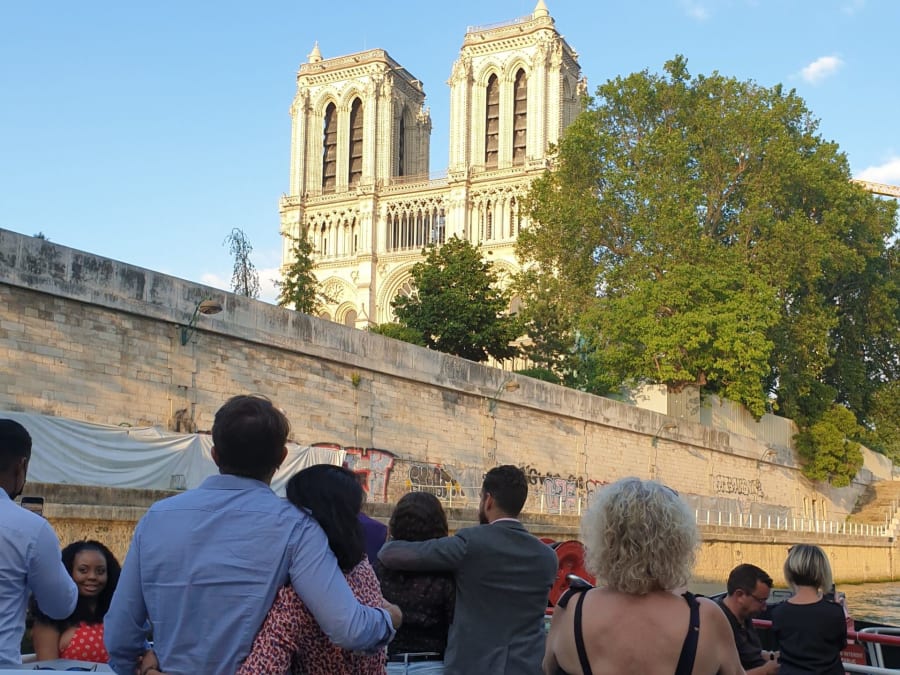 Early evening Bistronomic dinner cruise on the Seine