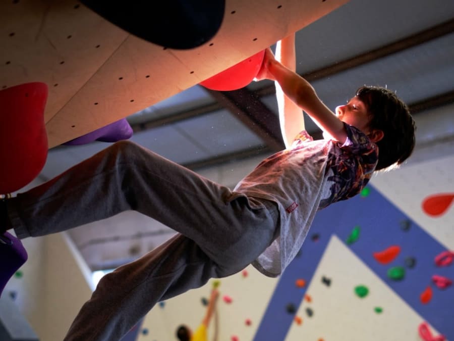 Anniversaire Escalade 5-14 ans à Six-Fours-Les-Plages (83)