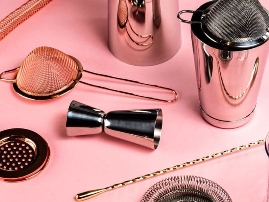 Taller de coctelería y creación de 4 cócteles en el distrito 11 