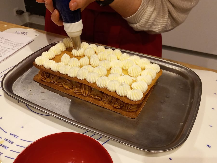 Atelier pâtisserie d'un Number Cake à Lorleau (27)