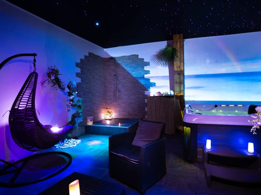Spa, jacuzzi et sauna privatif à Saint-Thibault-des-Vignes (77)