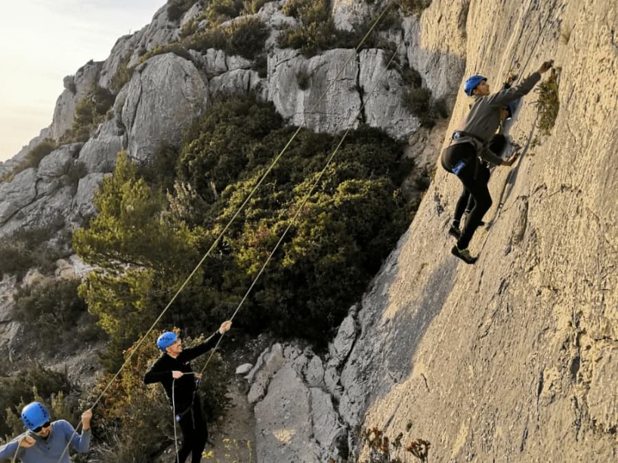 Escalade En Falaise À Cassis (13)