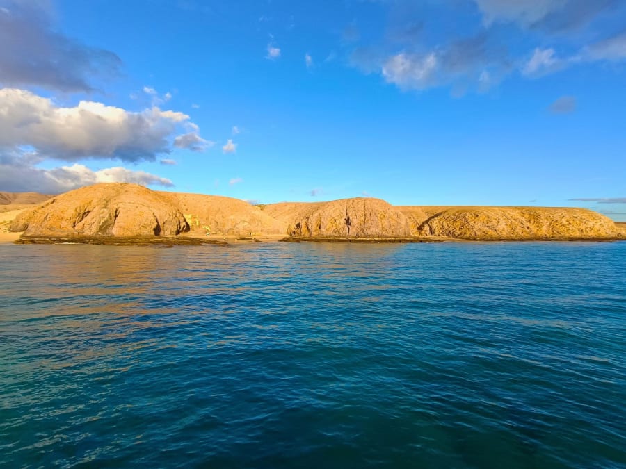 Excursión de 6 horas en yate privado por la costa de Playa Blanca, en Lanzarote