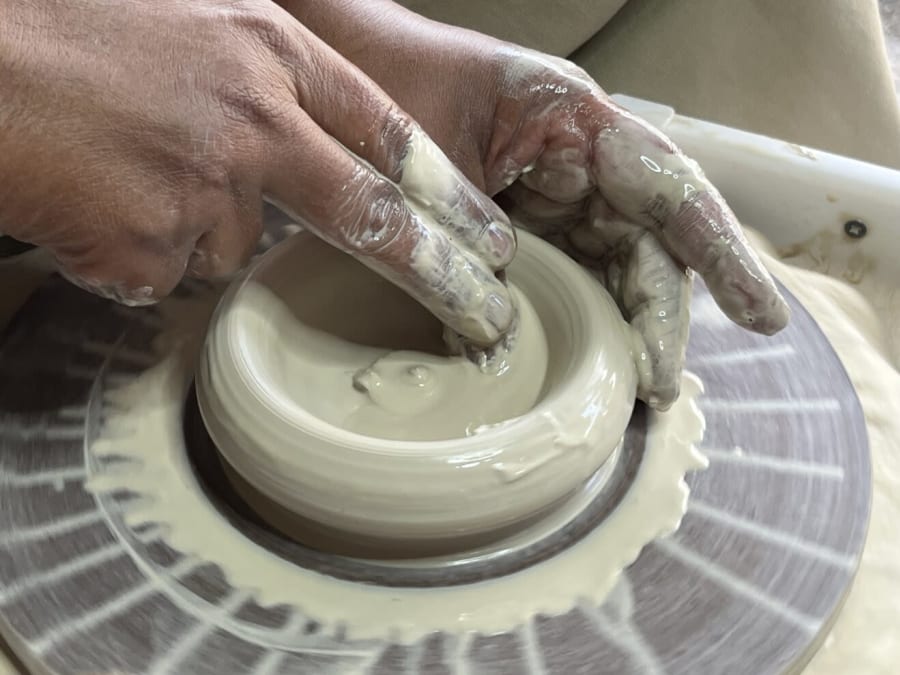 Initiation au tour de potier à Saint-Maurice-de-Beynost (01)