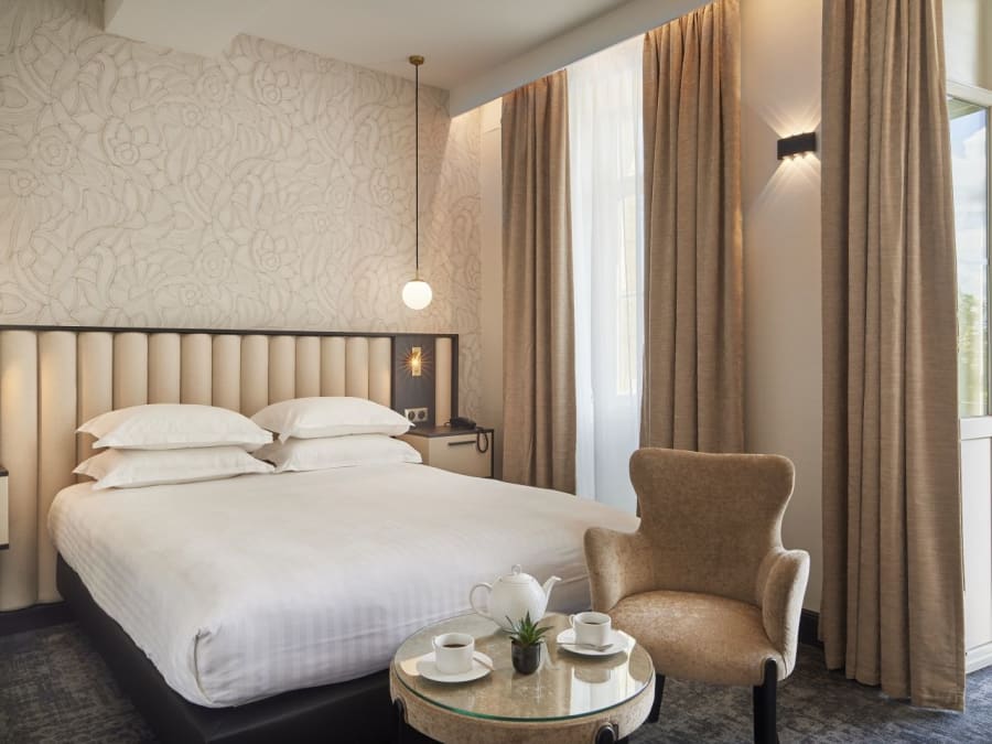 Best Western Premier des Vignes et des Anges (33)