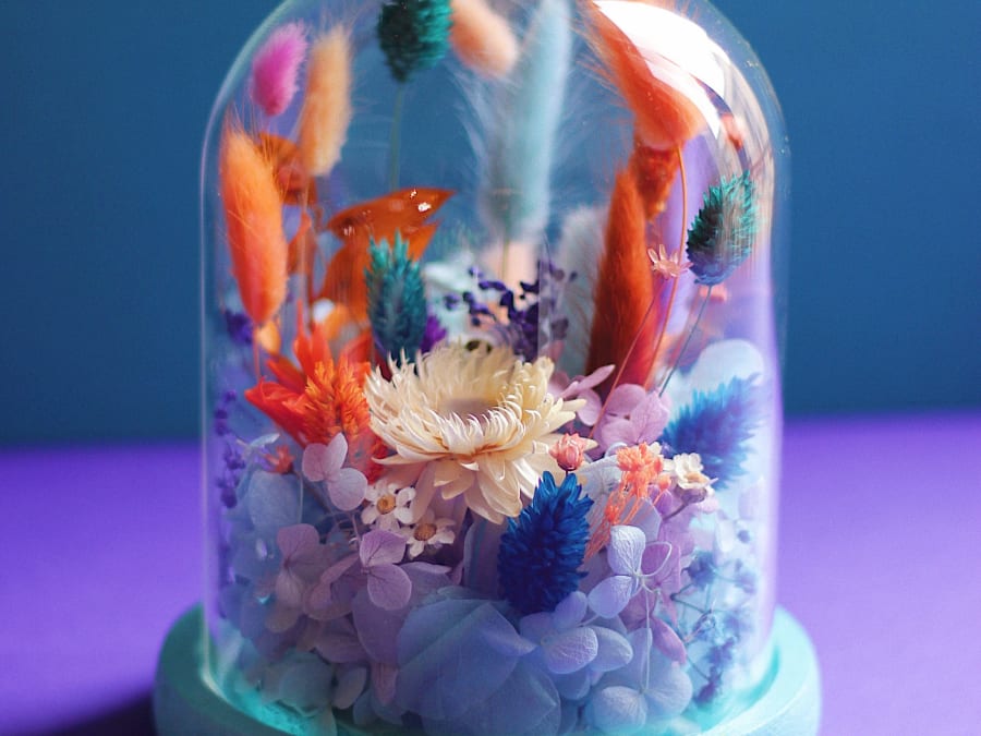 Dried flower bell workshop in Paris 20th arrondissement