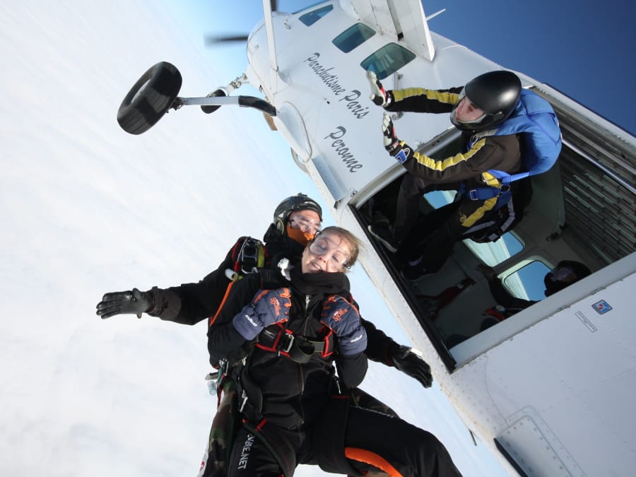 Tandem skydiving near Amiens (80)